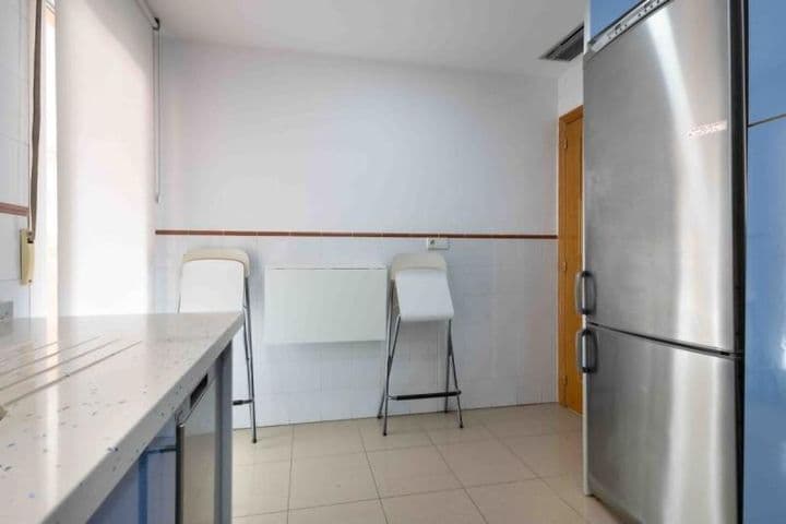 2 bedrooms apartment for rent in Centro, Spain - Image 11