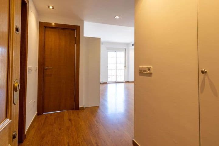 1 bedroom apartment for rent in Centro, Spain - Image 5