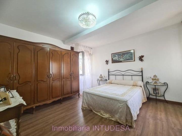 3 bedrooms apartment for rent in Navarre, Spain - Image 7