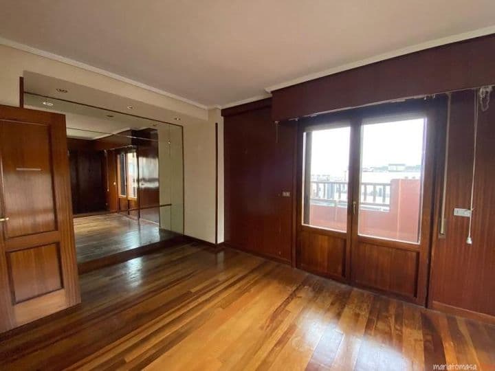 4 bedrooms apartment for sale in Bilbao, Spain - Image 3