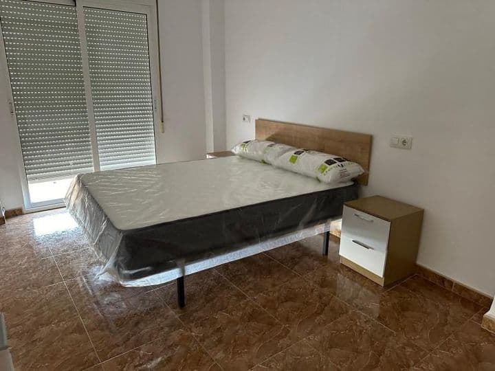 3 bedrooms apartment for rent in Centro, Spain - Image 6