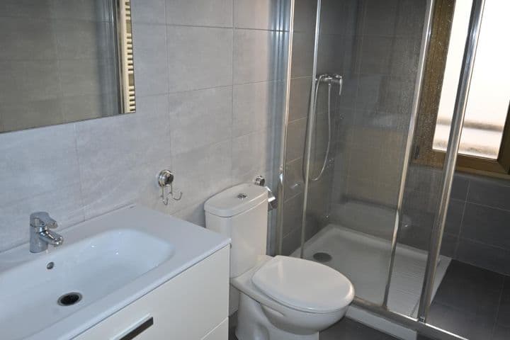 1 bedroom apartment for rent in Santander, Spain - Image 9