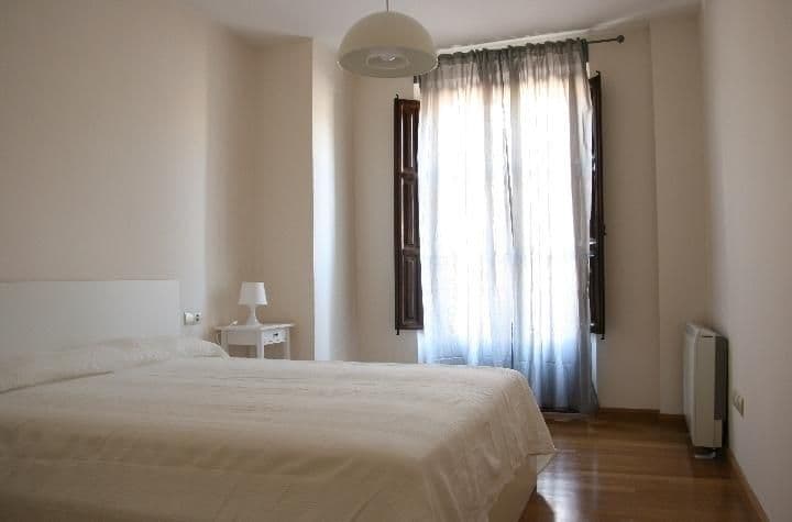 2 bedrooms apartment for rent in San Matias-Realejo, Spain - Image 3