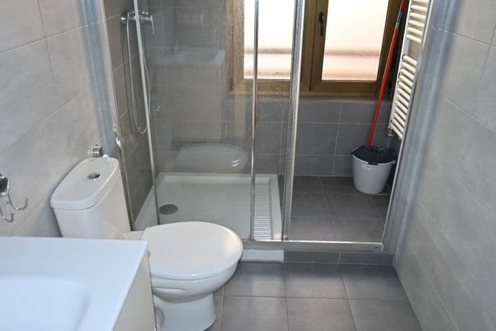 1 bedroom apartment for rent in Santander, Spain - Image 8