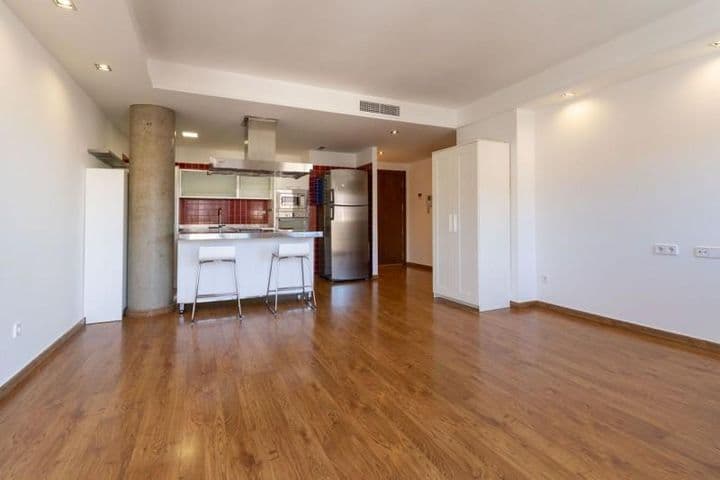 1 bedroom apartment for rent in Centro, Spain - Image 11