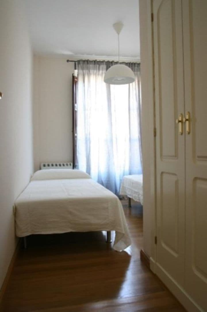 2 bedrooms apartment for rent in San Matias-Realejo, Spain - Image 7