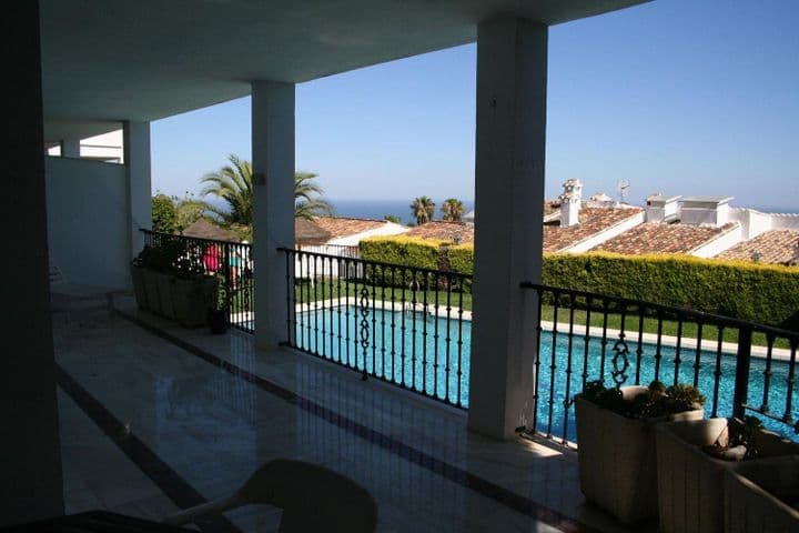 2 bedrooms apartment for rent in Benalmadena Pueblo, Spain - Image 2