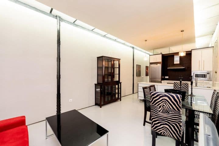 1 bedroom apartment for sale in Madrid, Spain - Image 2