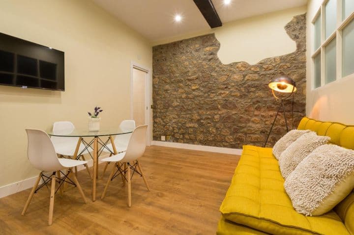 1 bedroom apartment for rent in Santander, Spain - Image 9