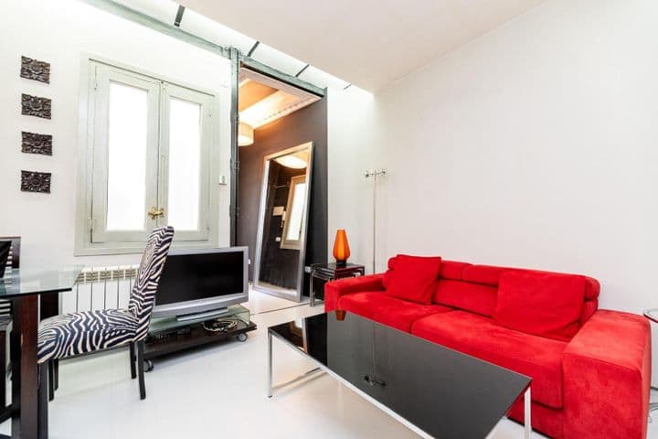 1 bedroom apartment for sale in Madrid, Spain - Image 3