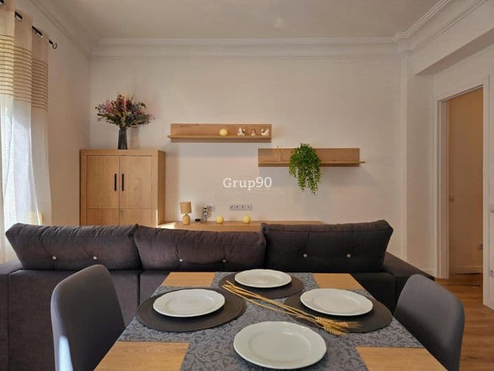 3 bedrooms apartment for rent in Lleida, Spain - Image 4