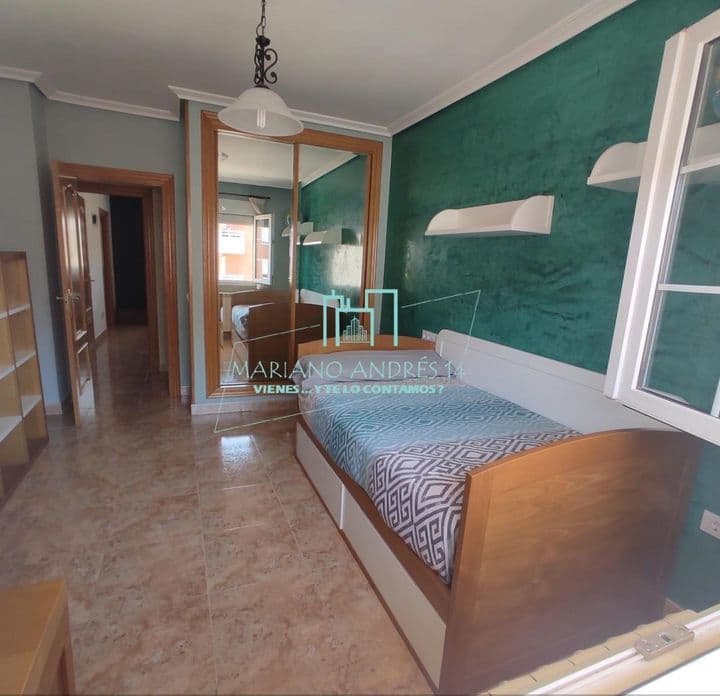 3 bedrooms apartment for rent in Leon, Spain - Image 11