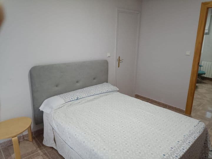 3 bedrooms apartment for rent in Pajaritos, Spain - Image 4