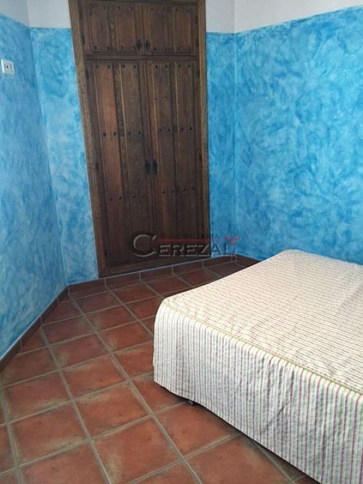 2 bedrooms apartment for rent in Sayalonga, Spain - Image 6