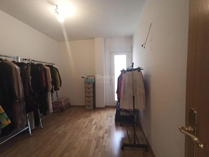 2 bedrooms apartment for rent in Zaragoza, Spain - Image 5