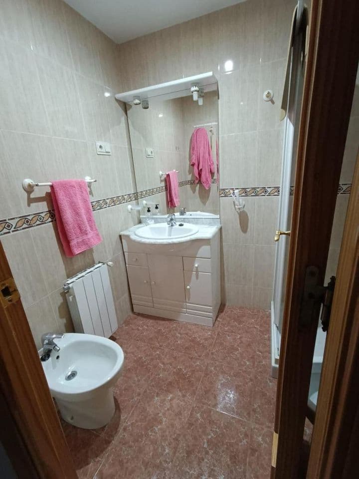 3 bedrooms apartment for rent in Pajaritos, Spain - Image 6