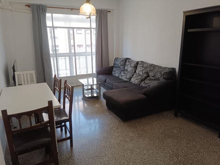 4 bedrooms apartment for rent in Camino de Ronda, Spain - Image 3