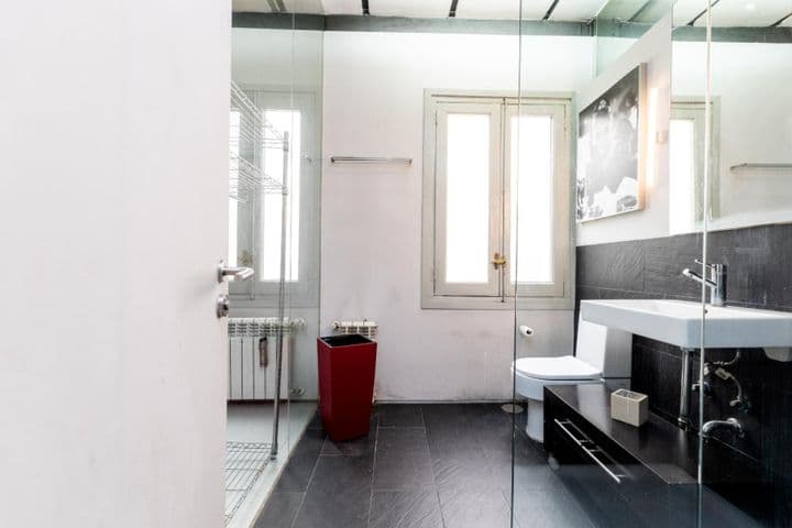 1 bedroom apartment for sale in Madrid, Spain - Image 9