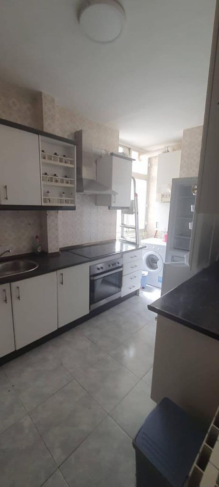 3 bedrooms apartment for rent in Pajaritos, Spain - Image 5