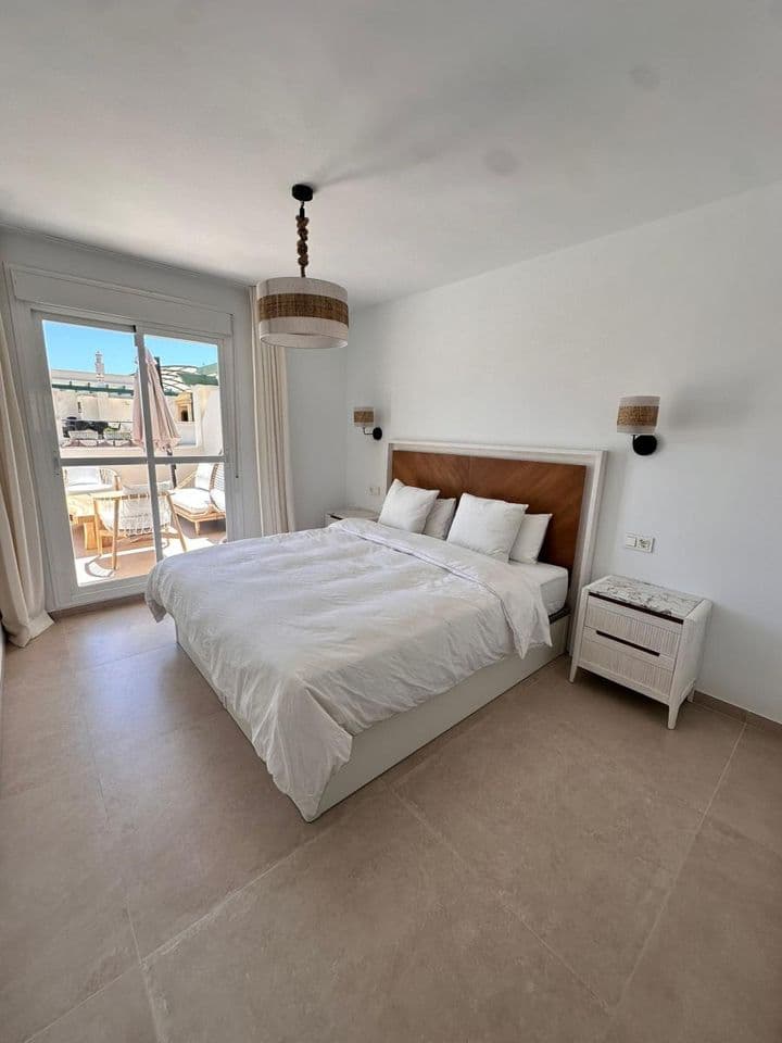 3 bedrooms apartment for rent in Nueva Andalucia, Spain - Image 8