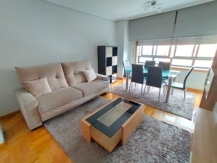 2 bedrooms apartment for rent in Vigo, Spain - Image 3