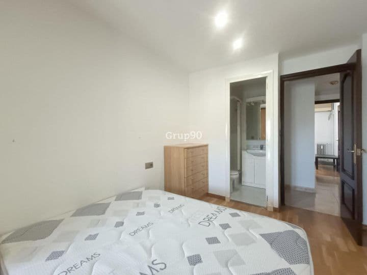 4 bedrooms apartment for rent in Lleida, Spain - Image 6