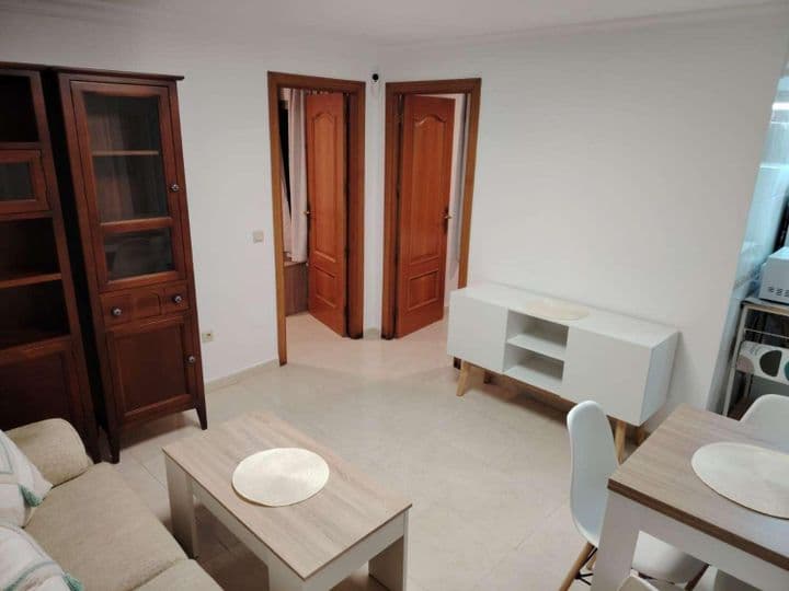 2 bedrooms apartment for rent in Centro Ciudad, Spain - Image 2