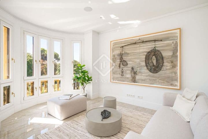 4 bedrooms apartment for sale in Madrid, Spain - Image 2