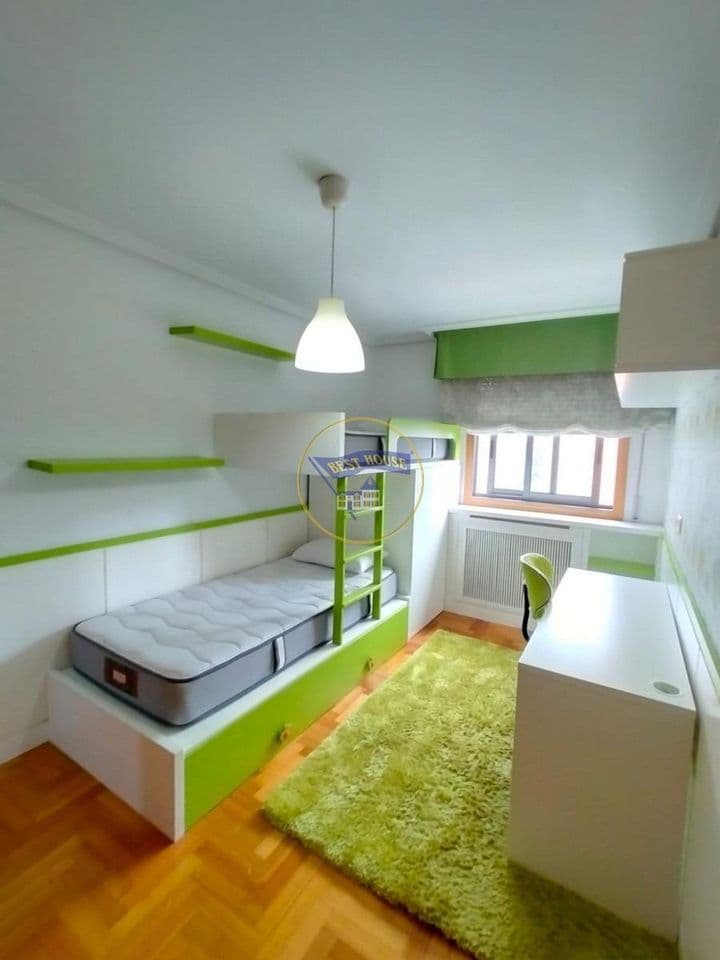 2 bedrooms apartment for rent in Vigo, Spain - Image 10