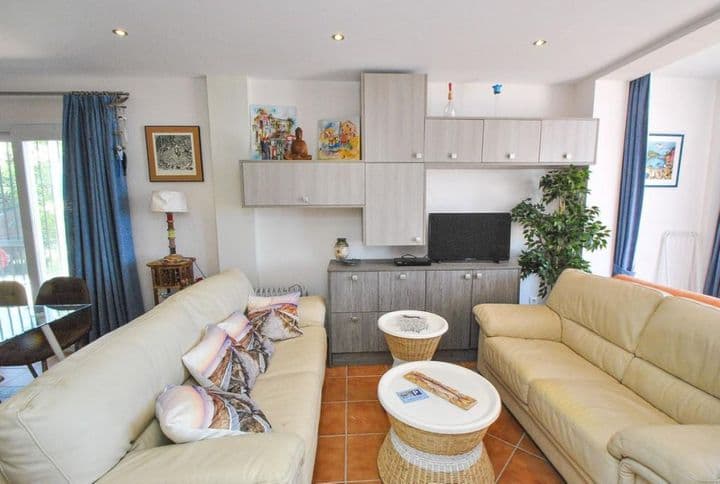 1 bedroom apartment for sale in Mijas Costa, Spain - Image 4