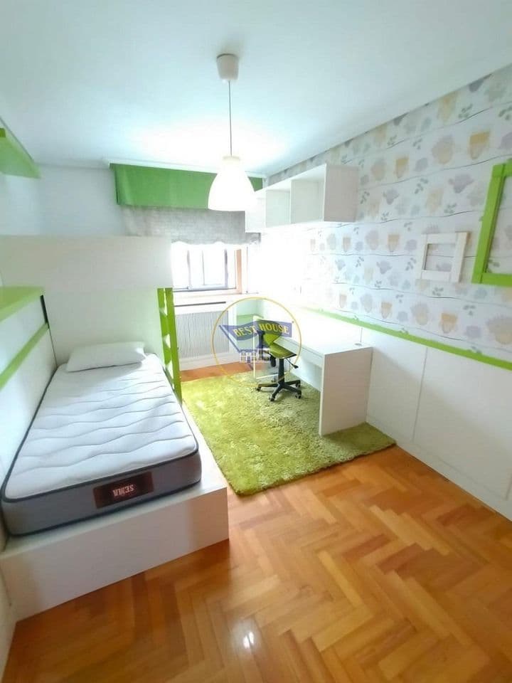 2 bedrooms apartment for rent in Vigo, Spain - Image 11