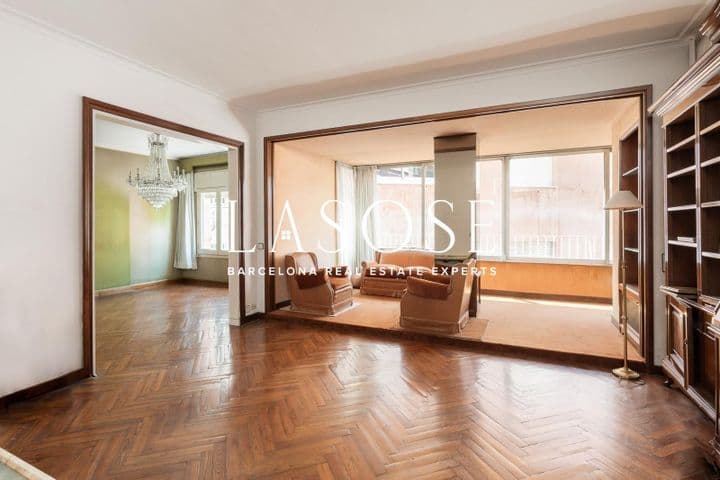 5 bedrooms apartment for sale in Barcelona, Spain