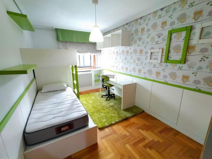 2 bedrooms apartment for rent in Vigo, Spain - Image 9