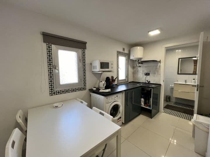 1 bedroom apartment for sale in Marbella, Spain - Image 3