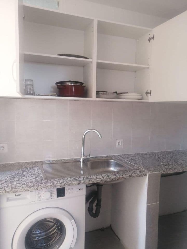 2 bedrooms apartment for rent in Pontevedra, Spain - Image 8