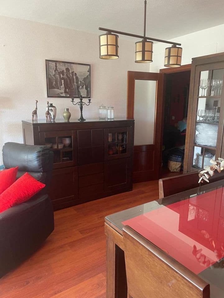 4 bedrooms apartment for rent in Granada, Spain - Image 6