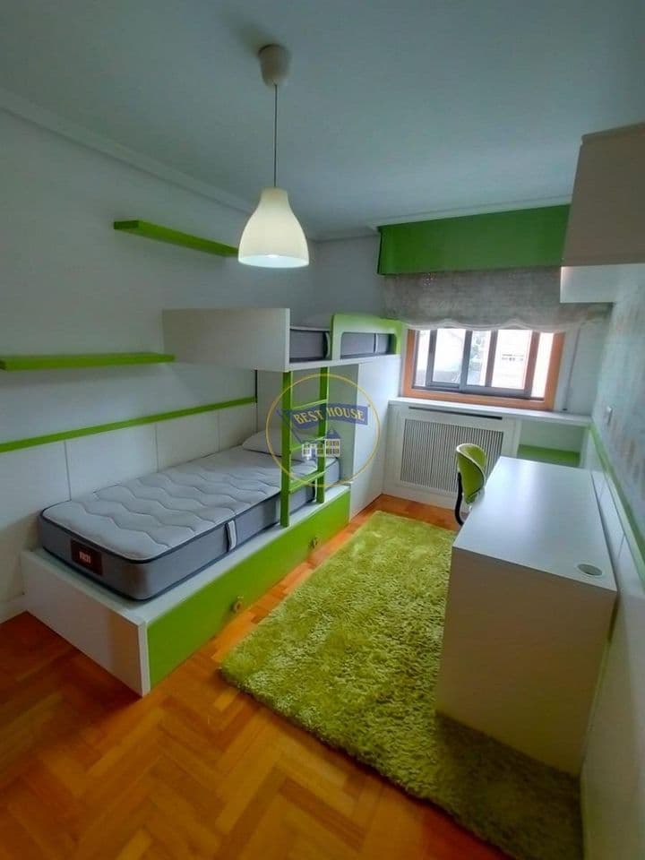 2 bedrooms apartment for rent in Vigo, Spain - Image 12