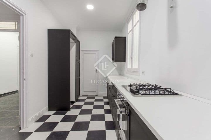 3 bedrooms apartment for rent in Valencia, Spain - Image 9