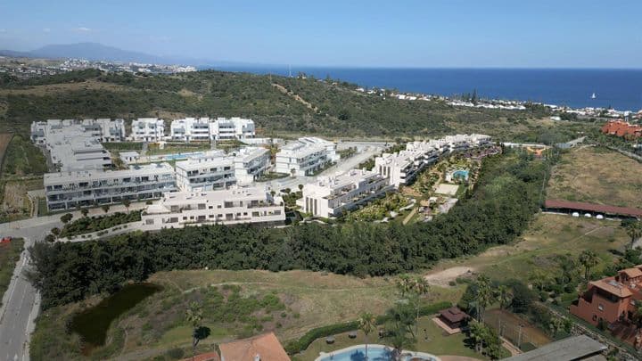 3 bedrooms apartment for sale in Estepona, Spain - Image 3