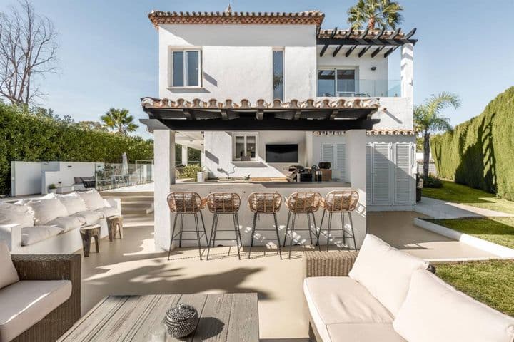 4 bedrooms house for sale in Nueva Andalucia, Spain - Image 12