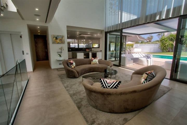 7 bedrooms house for sale in Marbella, Spain - Image 3