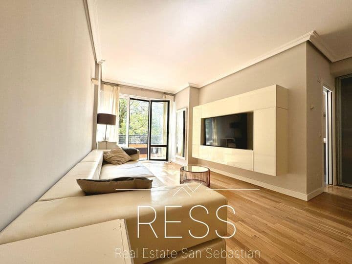 3 bedrooms apartment for rent in Donostia-San Sebastian, Spain - Image 3