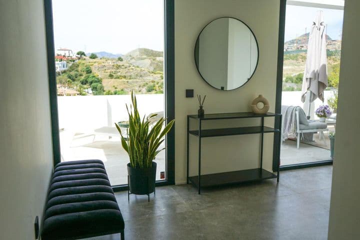 5 bedrooms house for rent in Benahavis, Spain - Image 8