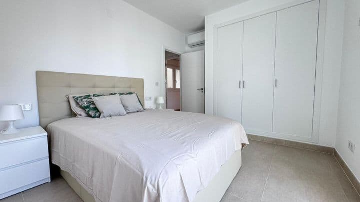 4 bedrooms apartment for rent in Marbella, Spain - Image 8