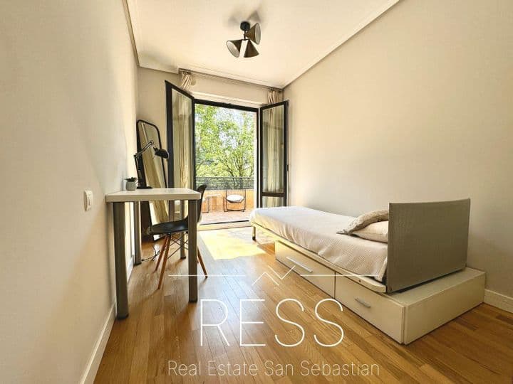 3 bedrooms apartment for rent in Donostia-San Sebastian, Spain - Image 10