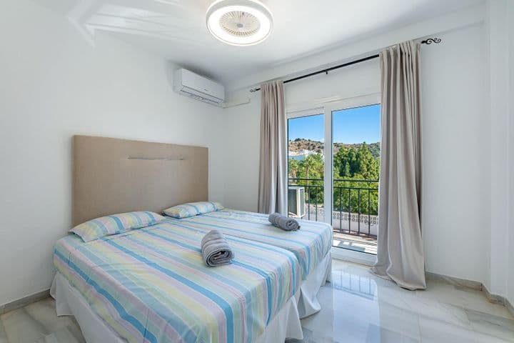 2 bedrooms apartment for rent in Mijas Costa, Spain - Image 5