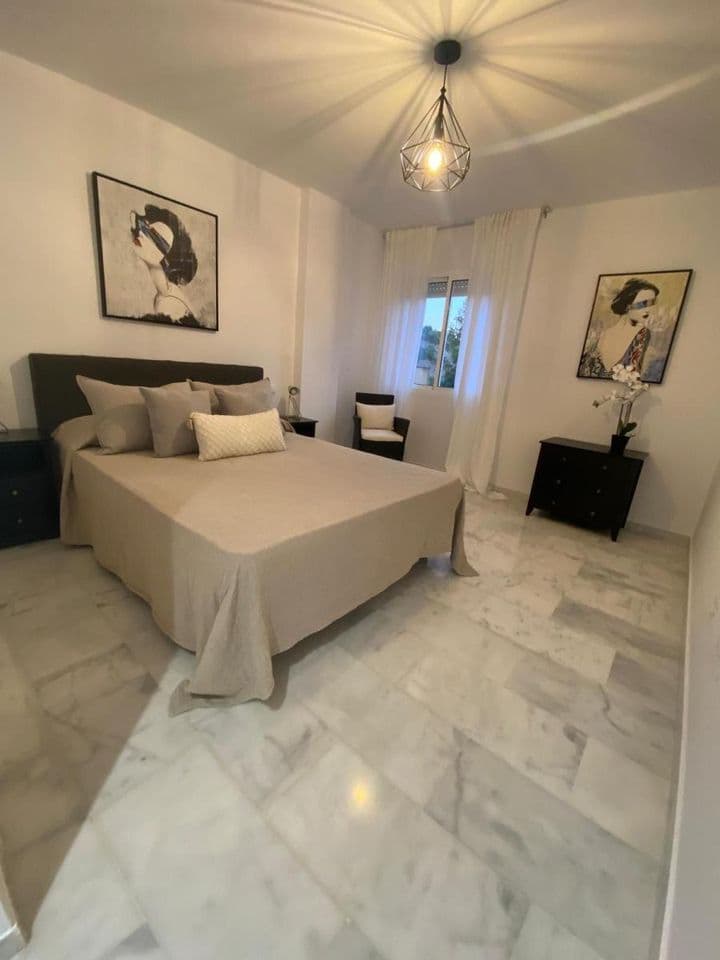 2 bedrooms apartment for rent in Marbella, Spain - Image 3