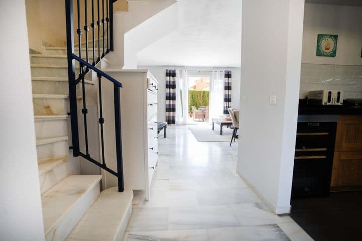 4 bedrooms house for rent in Benahavis, Spain - Image 10