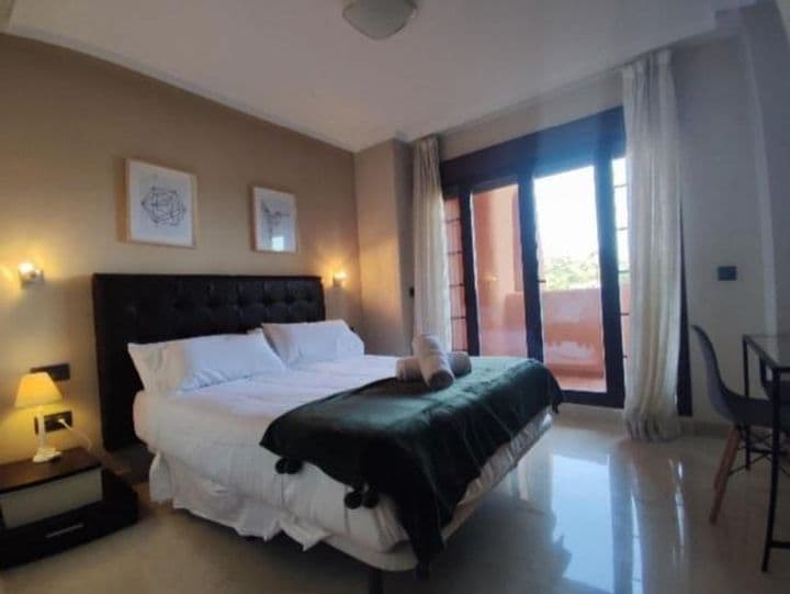 2 bedrooms apartment for rent in Elviria, Spain - Image 9