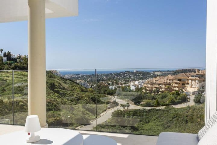 3 bedrooms apartment for sale in Nueva Andalucia, Spain - Image 7